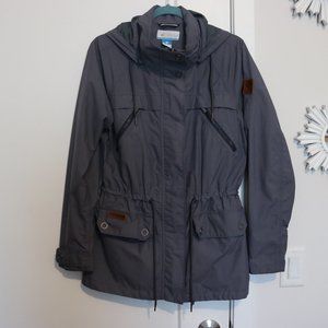 Women's Columbia Fog Blue Rain Jacket with Hood and Pockets Size Medium